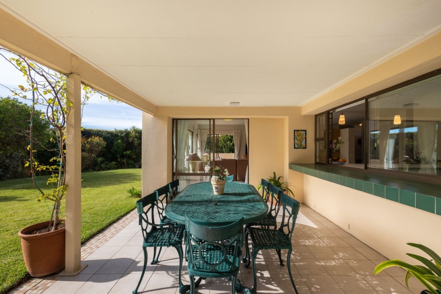 4 Bedroom Property for Sale in Bowtie Western Cape